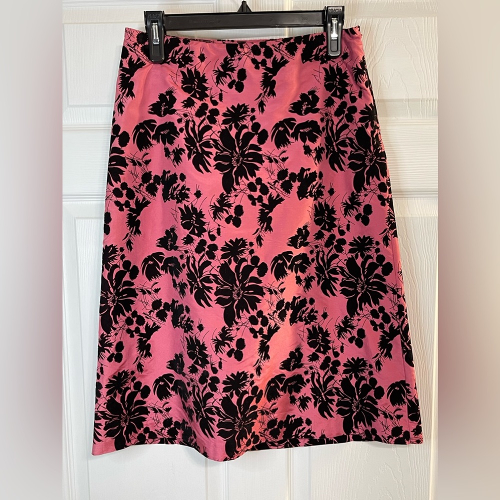 French Connection Silk A Line Skirt with Velvet Floral Pattern Pink / Black Sz4